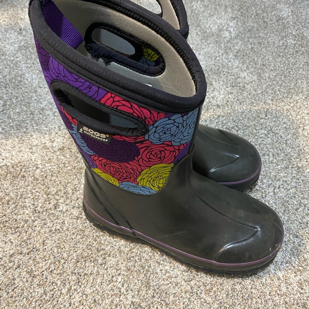 Bogs Girls Black and Multicolor Floral Boots